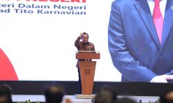 Lantik Pengurus ADKASI, Tito Tegaskan Peran DPRD dalam Percepatan Realisasi PSN