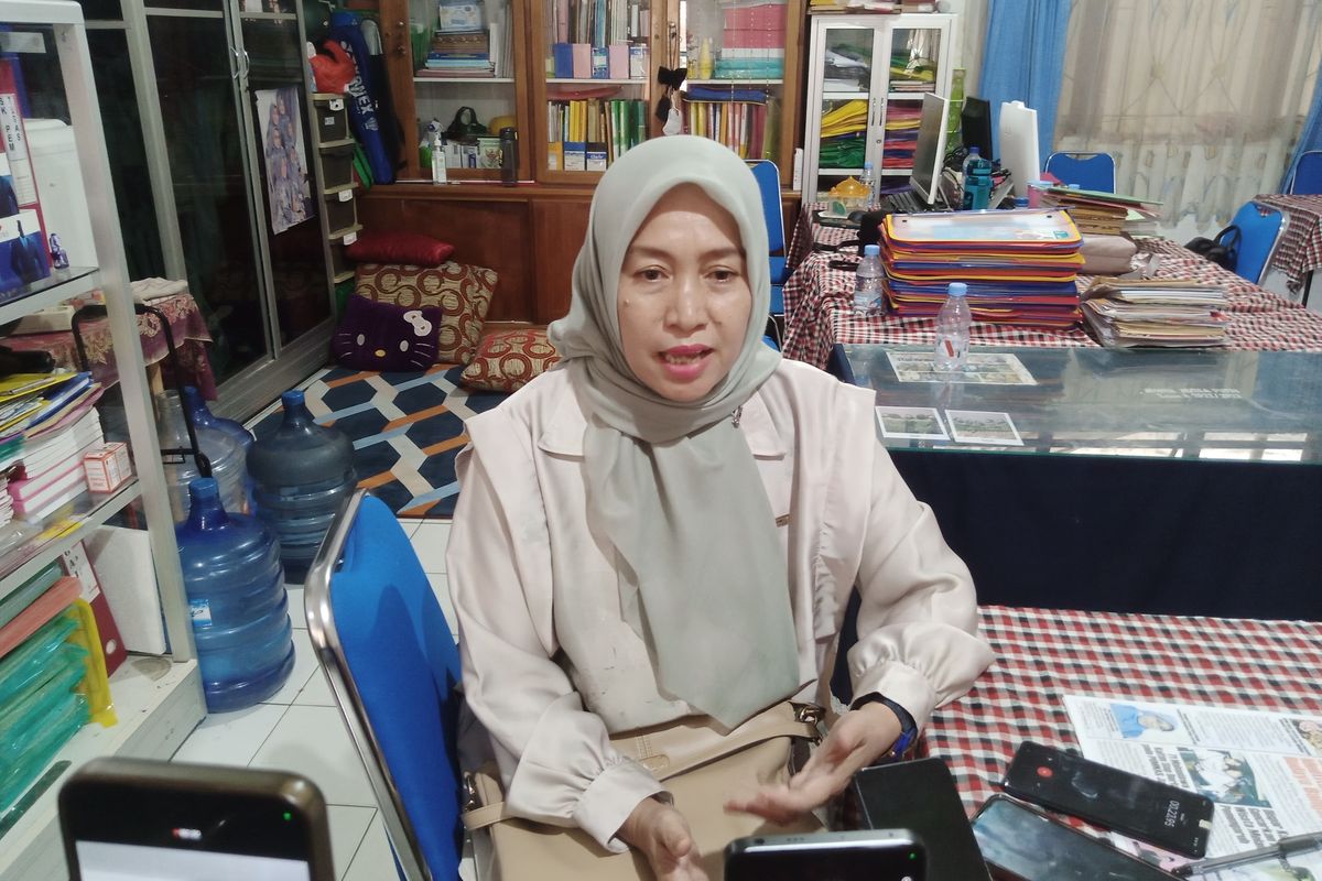 Kabid Pembinaan SD Disdik Samarinda, Idah Rahmawati mengatakan, penjualan LKS muncul karena ada orang tua yang meminta referensi tambahan bagi anak mereka untuk belajar di rumah. Senin (29/9/2025).