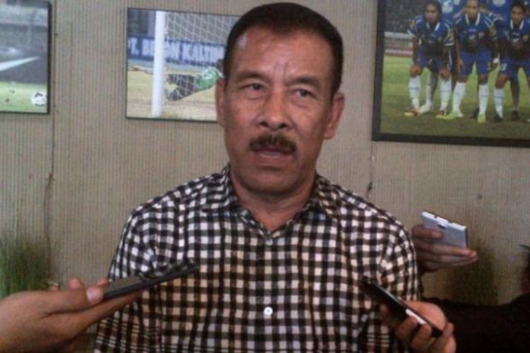 Manager Persib Bandung Umuh Muchtar saat ditemui wartawan di Graha Persib, Jalan Sulanjana, Kamis (15/9/2016). 