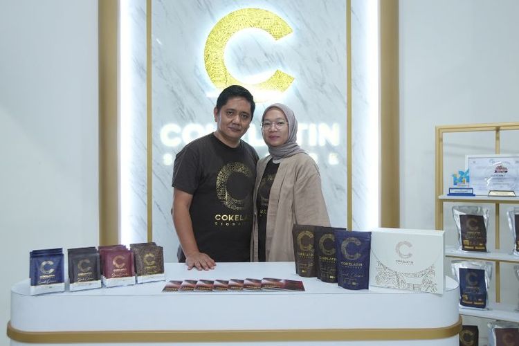 Founder Cokelatin, UMKM asal Tangerang yang mengolah biji cokelat menjadi minuman cokelat 

