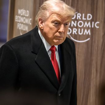 Presiden Amerika Serikat (AS) Donald Trump membatalkan rencana pengenaan tarif terhadap negara-negara Eropa yang sebelumnya dikaitkan dengan upayanya untuk mengambil alih Greenland.