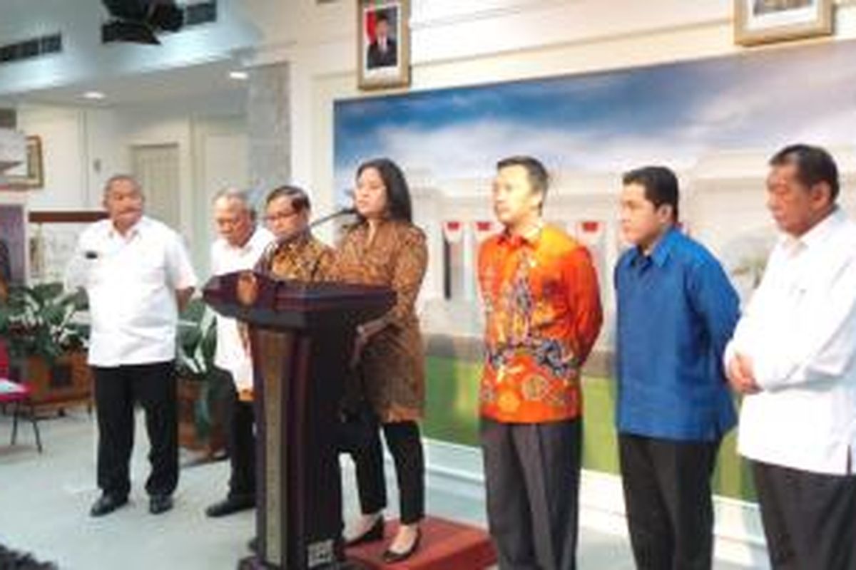 Menko PMK Puan Maharani di Kantor Presiden, Senin (11/1/2016).