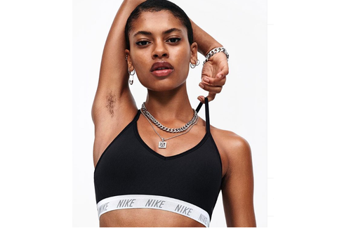 Nike Tampilkan Model Wanita dengan Rambut Ketiak