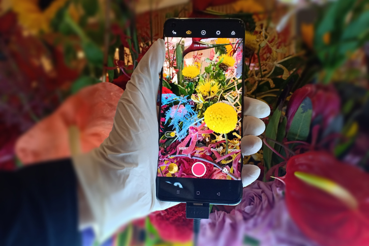 Oppo Find X3 Pro 5G mampu mengambil gambar secara detail dan jernih. 