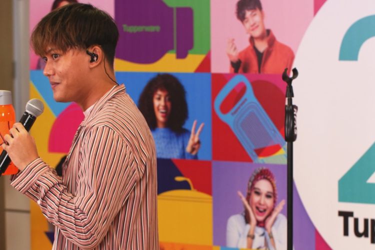 Tupperware menyelenggarakan perayaan ulang tahun ke-29 bertajuk ?Tupperday? melalui Facebook & Instagram Live di tanggal 11 Juli 2020 dengan menghadirkan Rizky Febian sebagai bintang tamu,