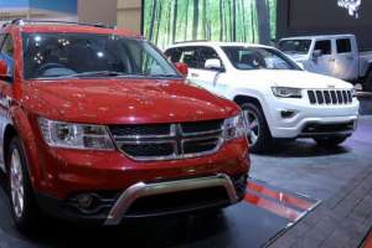 Stan Garansindo di Gaikindo Indonesia International Auto Show (GIIAS) 2016 menampilkan merek Jeep dan Dodge.