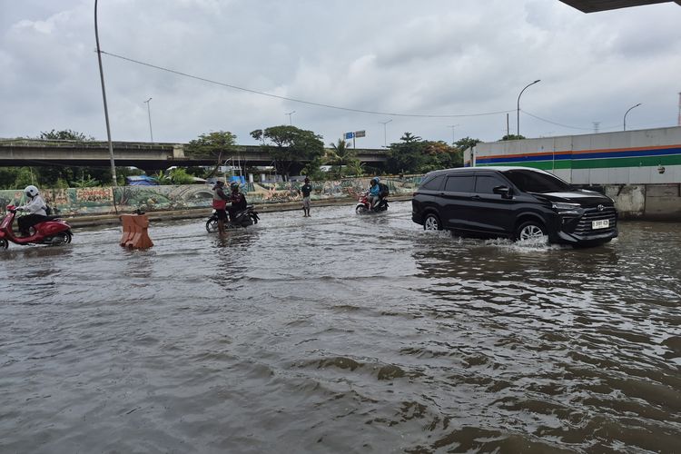 Waspada Banjir Rob Jakarta Utara, Ada Risiko Bagi Kendaraan