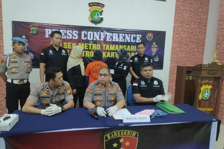 Rilis kasus penyayatan di Polsek Metro Tamansari, Jakarta Barat
