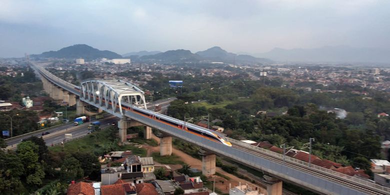 Kereta Cepat Jakarta Bandung.