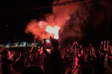 Persija Juara Piala Menpora 2021, Pendukung Bernyanyi dan Nyalakan Flare