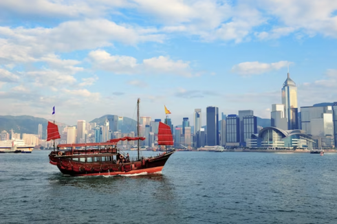 Pertama Kali ke Hong Kong, Jangan Lupa Bawa 6 Barang Ini