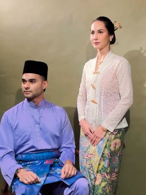 Pevita Pearce dan Mirzan Meer merayakan anniversary pertama dengan pemotretan bernuansa tradisional. Intip detailnya.
