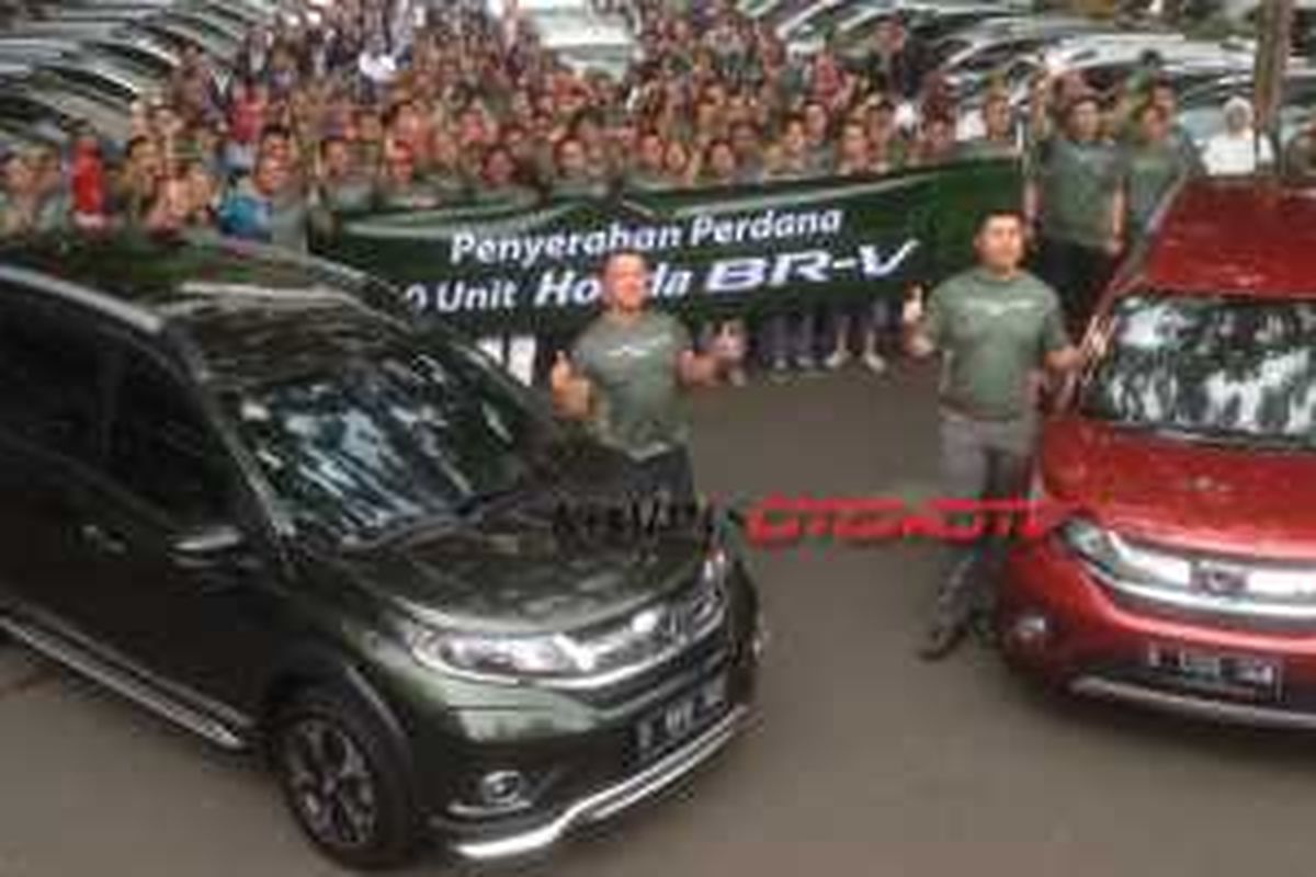 Penyerahan 200 unit BR-V ke konsumen