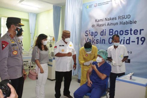 Nakes di Gorontalo Mulai Disuntik Vaksin Dosis Ketiga dengan Moderna