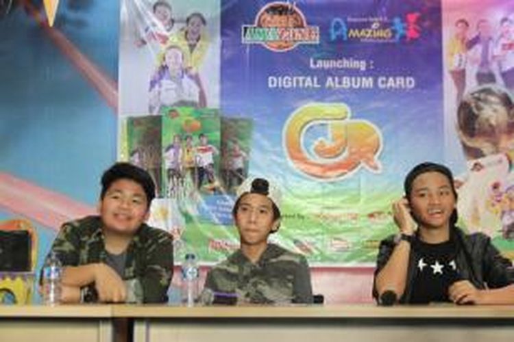 Boyband CJR (dari kiri ke kanan): Teuku Rizky Muhammad, Iqbaal Dhiafakhri Ramadhan, dan Alvaro Maldini Siregar