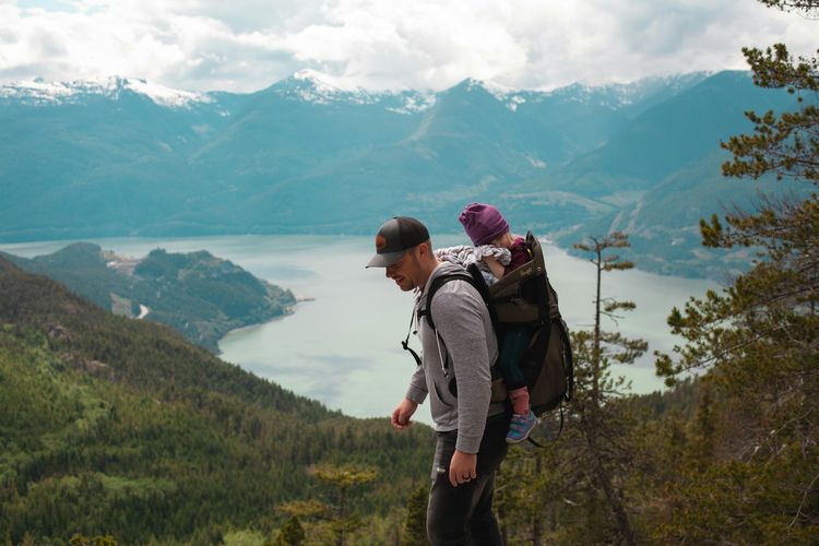 5 Tips Mendaki Bareng Anak, Simak Sebelum Naik Gunung
