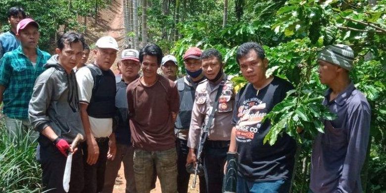 Pelaku pembacokan ayah kandung ditangkap polisi di Lampung Utara, Rabu (8/4/2020). 