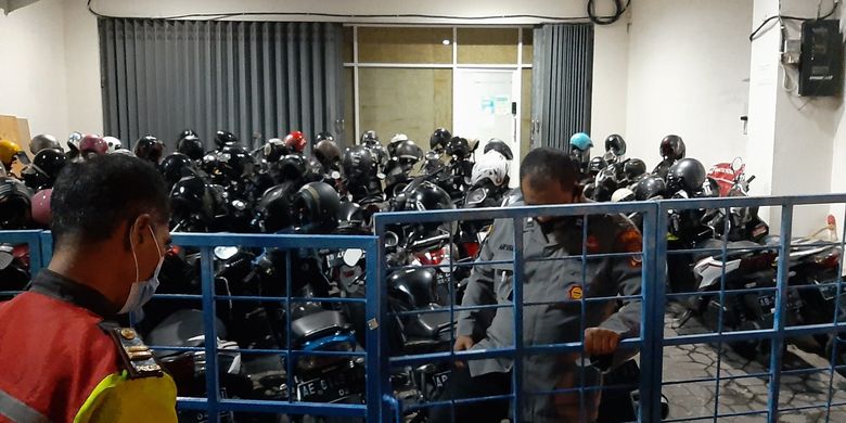 Pinjol Ilegal Di Sleman Operasikan 23 Aplikasi Semuanya Tak Terdaftar Di Ojk Halaman All Kompas Com<script async src=
