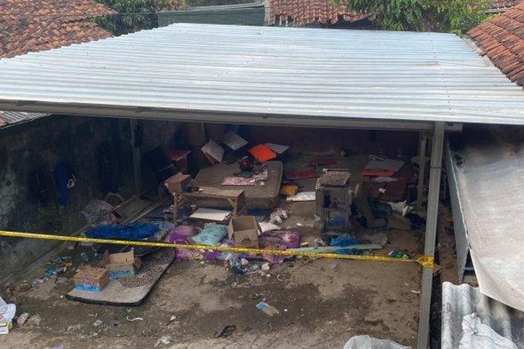 Lokasi pabrik narkoba di Desa Tajur, Kelurahan Tajur, Kecamatan Citeureup, Kabupaten Bogor, Jawa Barat, yang digerebek polisi pada Rabu (15/5/2024).
