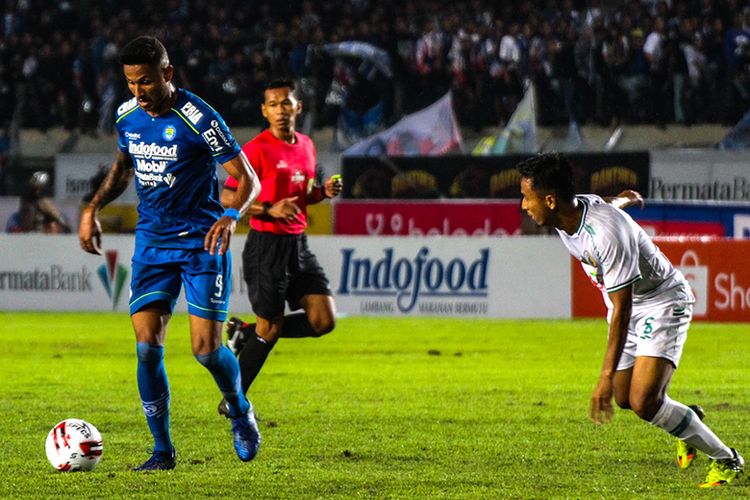 Penyerang Persib Bandung, Wander Luiz.