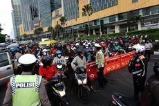 Ini Penampakan Kemacetan Panjang di Hari Pertama PSBB Surabaya