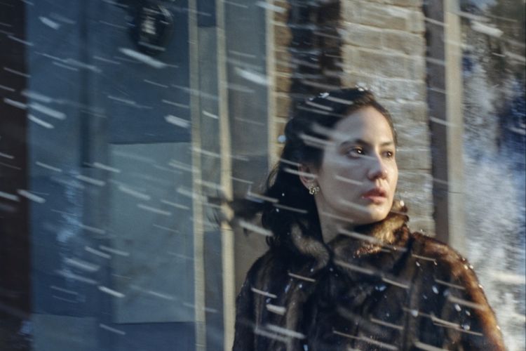 Pevita Pearce Gantikan Chelsea Islan di Film Rose Pandanwangi, Ini Alasannya