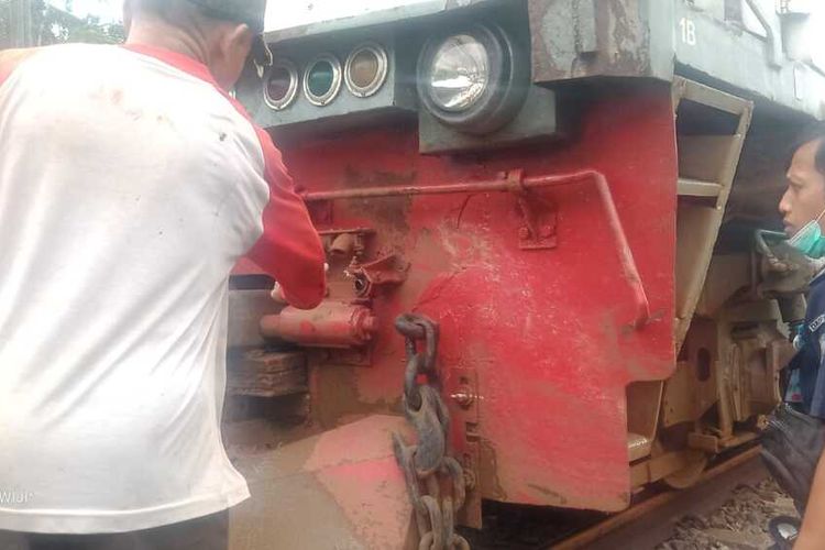Kecelakaan KA Sawunggalih dengan seekor kerbau di KM 309+6/7 petak jalan Bumiayu - Linggapura, Jawa Tengah, Rabu (14/12/2022) siang.