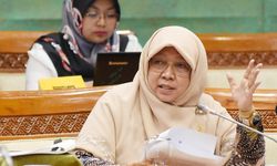 APBN Defisit dan Pemerintah Akan Utang Lagi, DPR Ingatkan Tetap Hati-hati