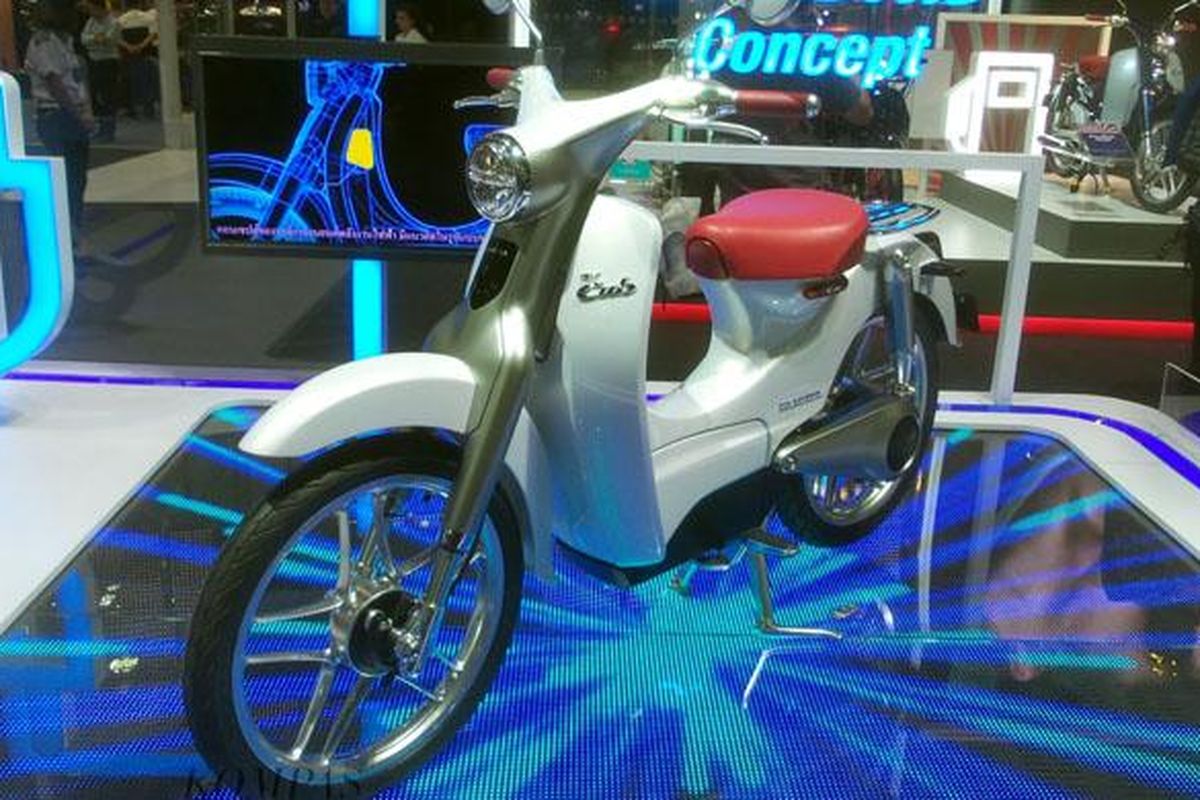 EV Cub, sepeda motor listrik buatan Honda yang dipamerkan di Bangkok International Motor Show 2016. Bentuk motor ini terinspirasi dari Super Cab, sepeda motor bebek buatan Honda yang sempat laris pada era 1970-an.