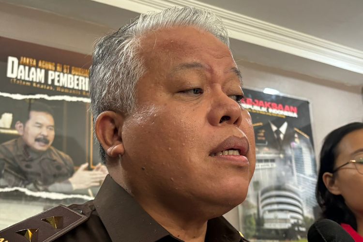 Kejagung Dalami Keterlibatan Pejabat PN Surabaya Berinisial \'R\' dengan Pengacara Ronald Tannur
