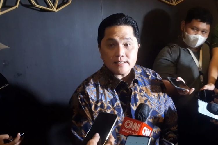 Menteri BUMN Erick Thohir mengatakan rangkap jabatan di perusahaan BUMn tidak menyalahi aturan UU. 