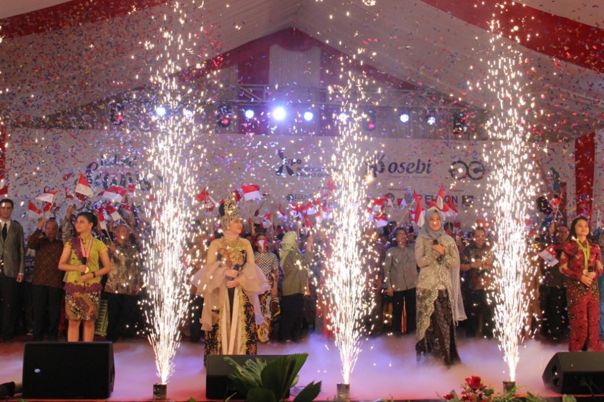 Penutupan Festival Sains dan Budaya 2020 yang digelar Eduversal dan Sekolah Kharisma Bangsa pada 23 Februari 2020. Gelaran FSB yang tahun ini mengangkat tema ?Bangun Generasi Gemilang? merupakan penggabungan kompetisi Indonesian Science Project Olympiad (ISPO) ke-12 dan Olimpiade Seni dan Bahasa Indonesia (OSEBI) ke-6.