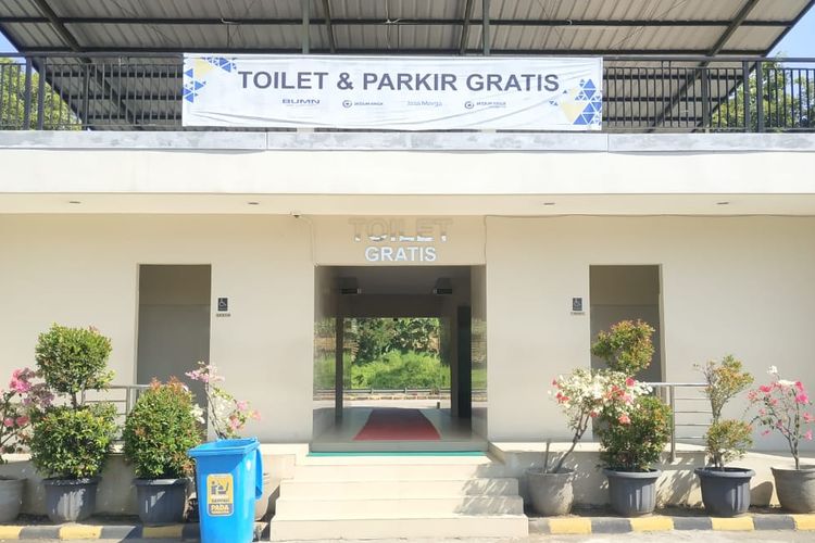 Toilet khusus yang disedikan PT Jasa Marga (Persero) Tbk bagi penyandang disabilitas.