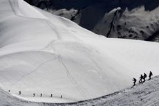 Gunung Es Runtuh, Enam Pendaki Tewas di Pegunungan Alpen