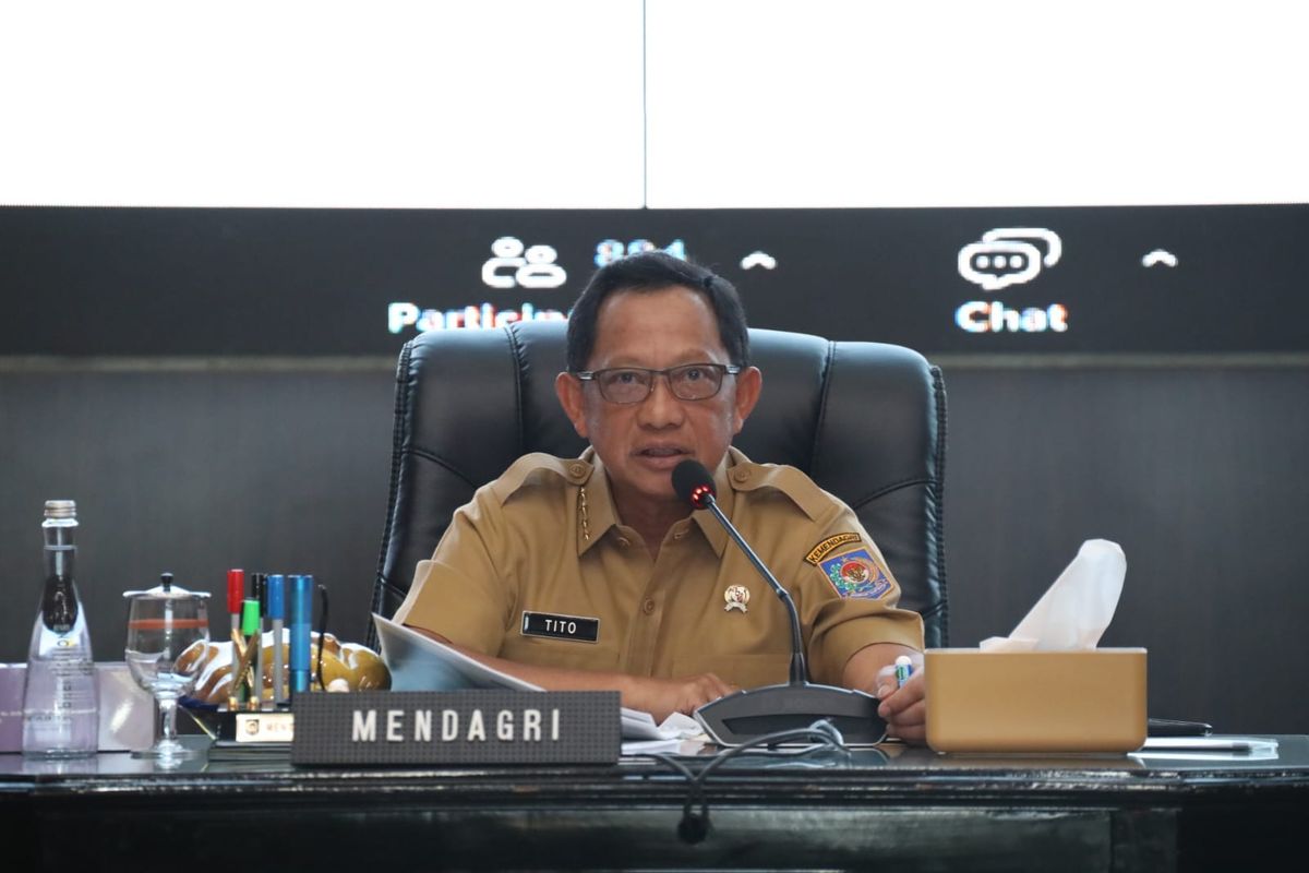Menteri Dalam Negeri (Mendagri) Muhammad Tito Karnavian dalam Forum 8 Gubernur Percepatan Eliminasi TBC di Gedung Sasana Bhakti Praja (SBP), Kantor Pusat Kementerian Dalam Negeri (Kemendagri), Jakarta, Selasa (26/8/2025).