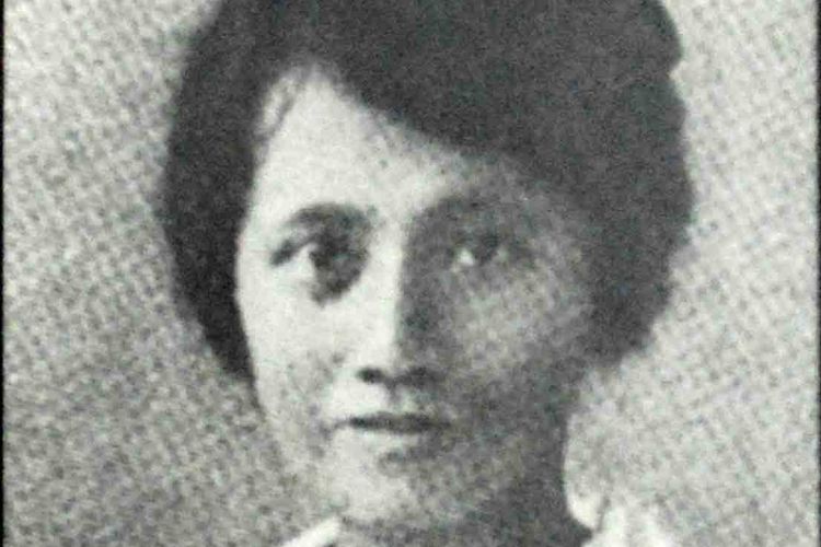 Marie Thomas, dokter perempuan pertama di Indonesia lulusan STOVIA tahun 1922