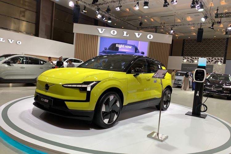 Mobil listrik Volvo EX30 di GIIAS 2024