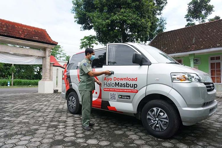 Mobil siaga desa bantuan dari Bupati Kediri. 