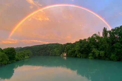 Apakah Pelangi Memiliki Ujung?