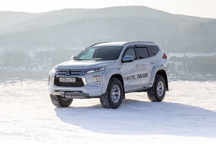 Mitsubishi Pajero Sport garapan Arctic Trucks