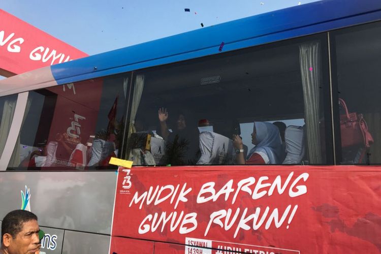 Suasana pelepasan Mudik Bareng BUMN 2018 di Pantai Karnaval Ancol, Jakarta Utara, Sabtu (9/6/2018). Menteri BUMN Rini Soemarno bersama para direktur utama BUMN memimpin secara simbolis pelepasan mudik tersebut.
