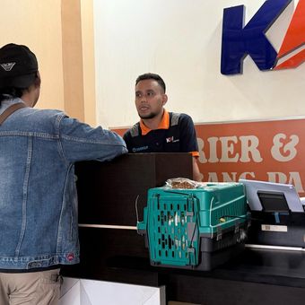 KAI Logistik melalui KALOG Express melayani pengiriman hewan peliharaan. 