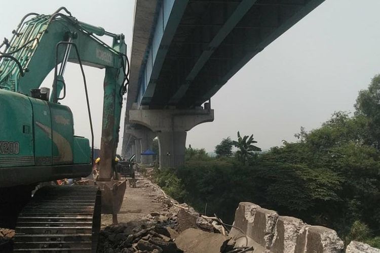 Perbaikan jalan di Ruas Tol Jakarta-Cikampek