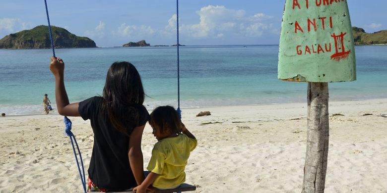 Kawasan Ekonomi Khusus (KEK) Mandalika mulai menancapkan diri sebagai salah satu destinasi wisata yang wajib dikunjungi pelancong saat bertandang ke Pulau Lombok, di Nusa Tenggara Barat.