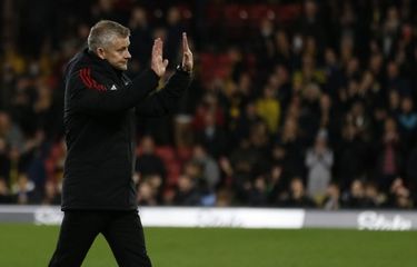 Pelatih Manchester United Ole Gunnar Solskjaer meminta maaf kepada para fans setelah Setan Merah kalah 1-4 di kandang Watford pada laga lanjutan Liga Inggris, Sabtu (20/11/2021).