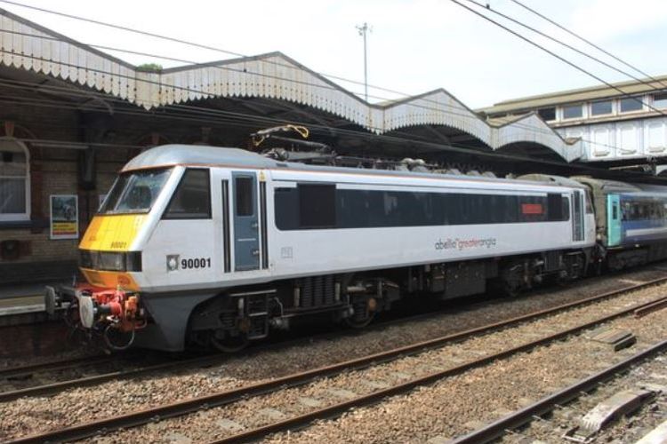 Perusahaan operator kereta Greater Anglia digugat salah seorang warga Inggris yang menggunakan layanan kereta komuter setiap hari.
