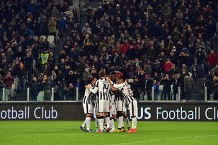 Juventus merayakan gol Paul Pogba ke gawang Sassuolo.