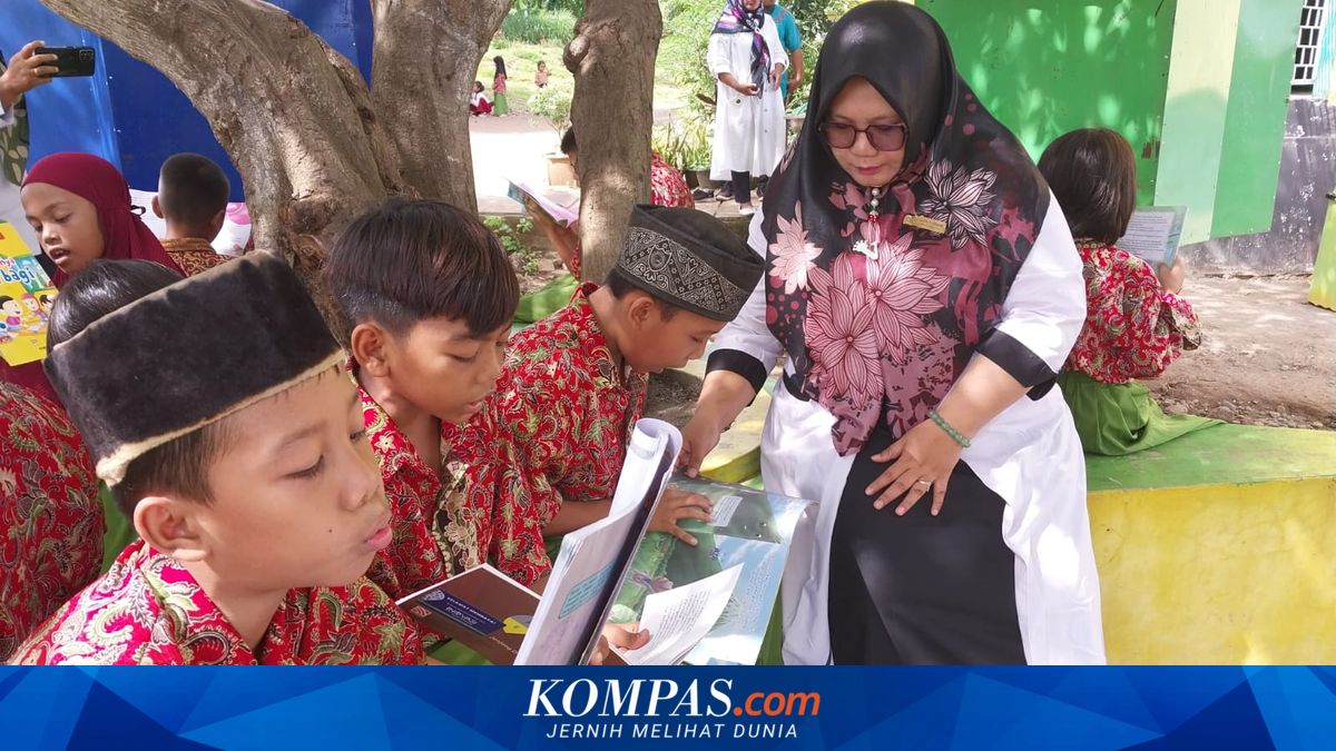 Perpustakaan Bawah Pohon, Cerita Kepala Sekolah di Sumbawa Atasi Ketiadaan Gedung