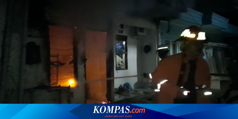 Rumah dan Warung di Cipayung Terbakar Senin Pagi, Satu Motor Ikut Hangus - Vimarsana News