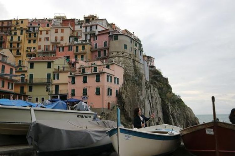 Rumah warna-warni di Manarola, salah satu desa di Cinque Terre.